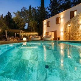 Domenico Morani Luxury Villa Concept with private pool by DadoVillas