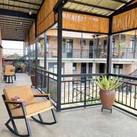 The Handcrafted Hotel by Azizi Life、Mukingiのホテル