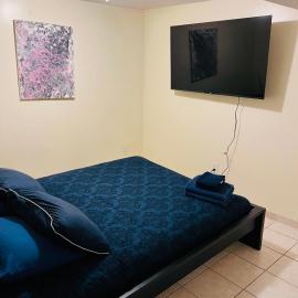Queens NYC Private One Bedroom with a Bathroom, hotel v destinaci Utopia