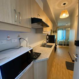 19th Floor Maurin Building, hotel en Digos
