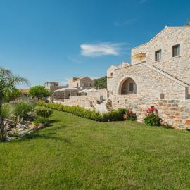Armantanis Luxury Suites
