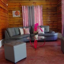 Villa Jaiden Casa Madera, хотел в Sánchez