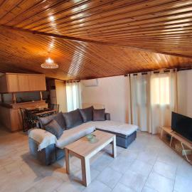 Poseidon home in Ireo, by the sea