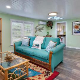 Bayport Bamboo Bungalow, hotel u gradu Spring Hil