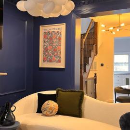 Free Parking 10 plus guests, minutes to NYC