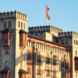 4-Sterne Burghotel Castillo Alcazar, Europa-Park Erlebnis-Resort, hotel en Rust