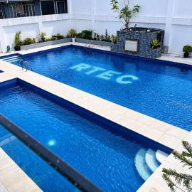 Resort-style home in Cubao with salt pool - Walk to Araneta