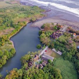 Semara Gangga Beach Retreat โรงแรมในทานาล็อต