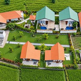 Mahaloka Villa & Restaurant Sidemen