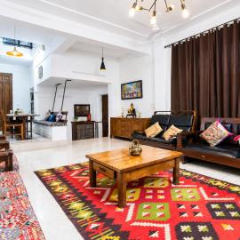 Opulent Antique 6BR Independent Villa in Gurugram
