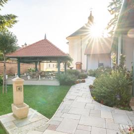 Szent János Apartmanok, hotel di Visegrád
