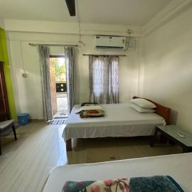 Kaziranga Family Homestay, khách sạn ở Narjān