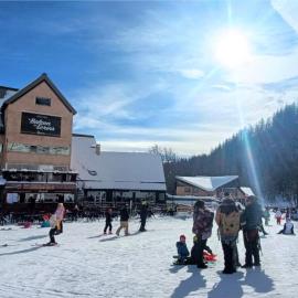 Le Balcon des Ecrins: Réallon şehrinde bir otel