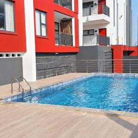 Beaufort Luxury Hideout, FREE Breakfast, FREE Swimming pool & Gym, Restaurant, 10 mins from Airport, 24-7 Security Guards, Backup Power, Close to Tourist Attractions, City View