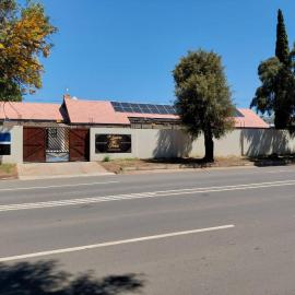 The Lantern Porch Guesthouse, hotel a Vryburg