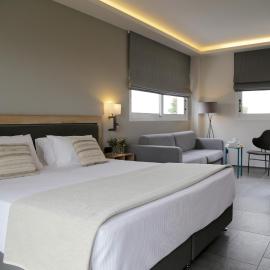 Palmyra Beach Hotel, hotel di Athena