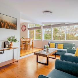 GreenLeafRetreat in Katoomba-Leura-Wentworth Falls-Blue Mountains-Pets Welcome-Free Parking & WIFI