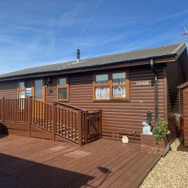 Gorgeous Bayview 2 BR Lodge Beautiful Somerset, готель у місті West Quantoxhead
