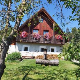Ferienhaus "Zur alten Schmiede", hótel í Mariahof