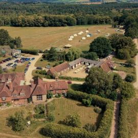 Westerlands Farm, hotel em Graffham