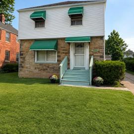 The Cleveland Cozy Retreat Private Upstairs 2BR Apartment