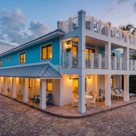 ON The Beach Juno! Modern Lux Seaside!, hotel em Juno Beach