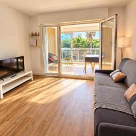 Studio Le Santa-Maria - Fréjus Plage - Tout à pied - Clim - Parking - WIFI - Tout confort