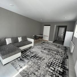 APARTMENT CENTRAL INd