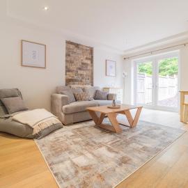 The Welsh Retreat 3BR House With Parking