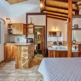 Raíz Oculta - Chalet con Jacuzzi y Chimenea en Santa Elena