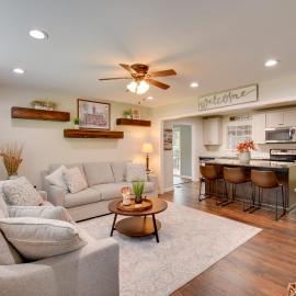Modern Home w/ Yard + Deck, 1 Mi to Clemson U!, hótel í Clemson