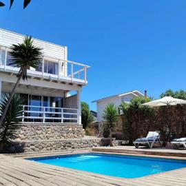 Casa en Maitencillo con piscina en condominio