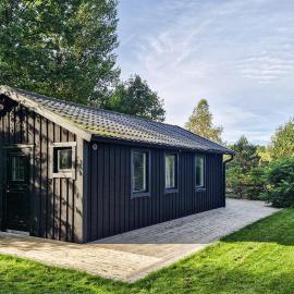 Awesome Home In Askome With Wifi
