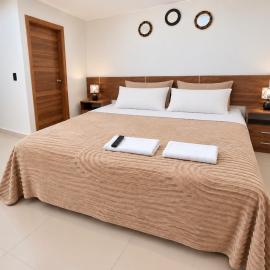 Subsuelo - Suite Matrimonial 3plz con cocina y garage, hotel em Baños
