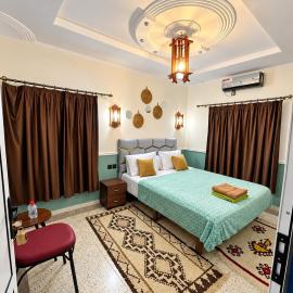 Riad rooftop atlas dades, hotel a Boumalne