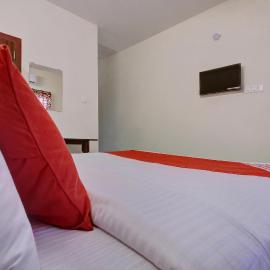 Hotel O Century Park, hotel in Kasaragod