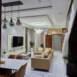 Crown Deluxe Apartment