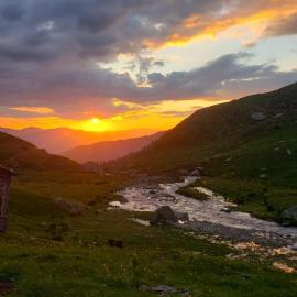 Korabi Mountain Camping – hotel w mieście Cerjan