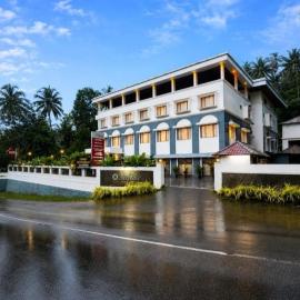 The Hotel Elegance Karuvanchal, hotel v mestu Taliparamba