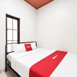 RedDoorz at Poerto Lemon Guesthouse Alun Alun Wonosari、Wonosariのホテル
