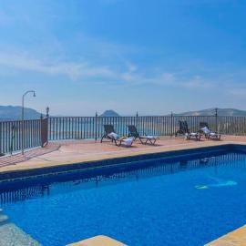La Villa del Lago Iznájar by Ruralidays