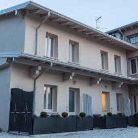 LM House 01, hotel in Lonato