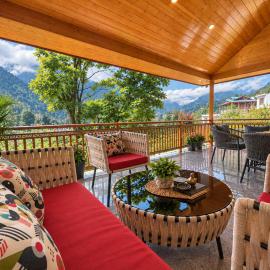The Mountain Raga , Riverside Villa, hotel i Jibhi