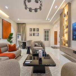 Stunning and Spacious 2 Bedroom Apartment, hotel em Ikate