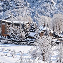 Hotel SNÖ Condes del Pallars, מלון בריאלפ