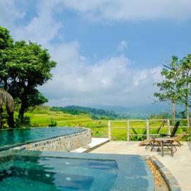 Puluong Qui E Ora, hotel u gradu 'Lũng Tiềm'