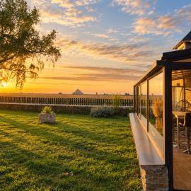 Maison de charme avec vue sur le Mont-Saint-Michel, khách sạn ở Huisnes-sur-Mer