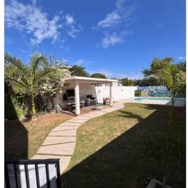 Patio and pool DEL ANGEL no camas