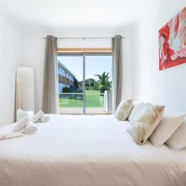 #154 Relax & Unwind 2BDR Villa, отель в Албуфейре