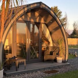 Copper Coast Glamping Pods - An Faoileán Pod, готель у місті Bunmahon